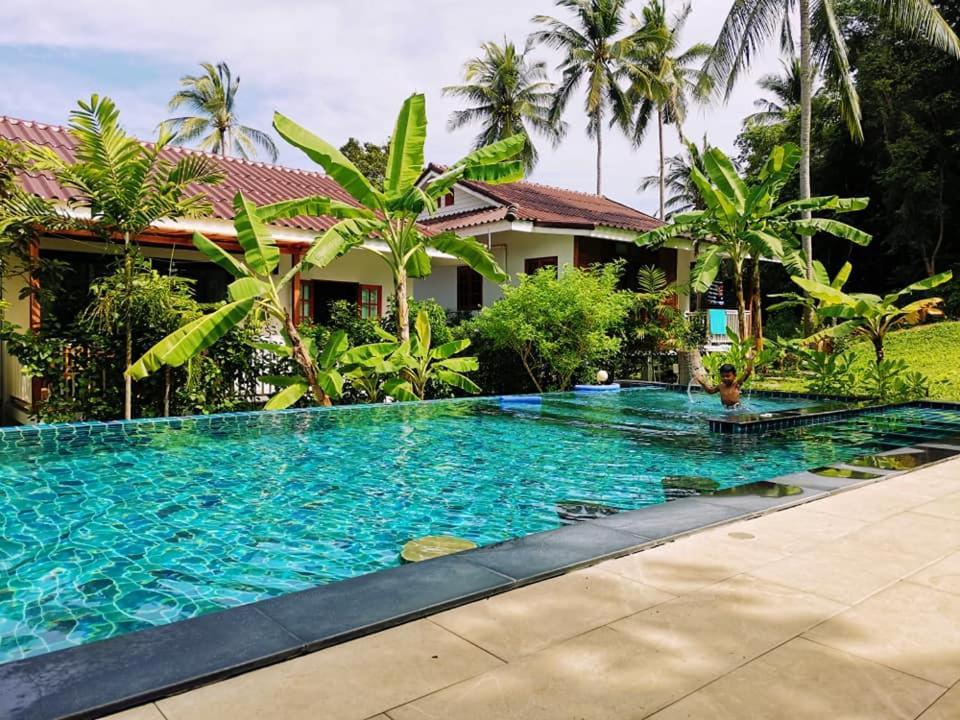 Hotel Baan Nai Suan Bophut Exterior foto