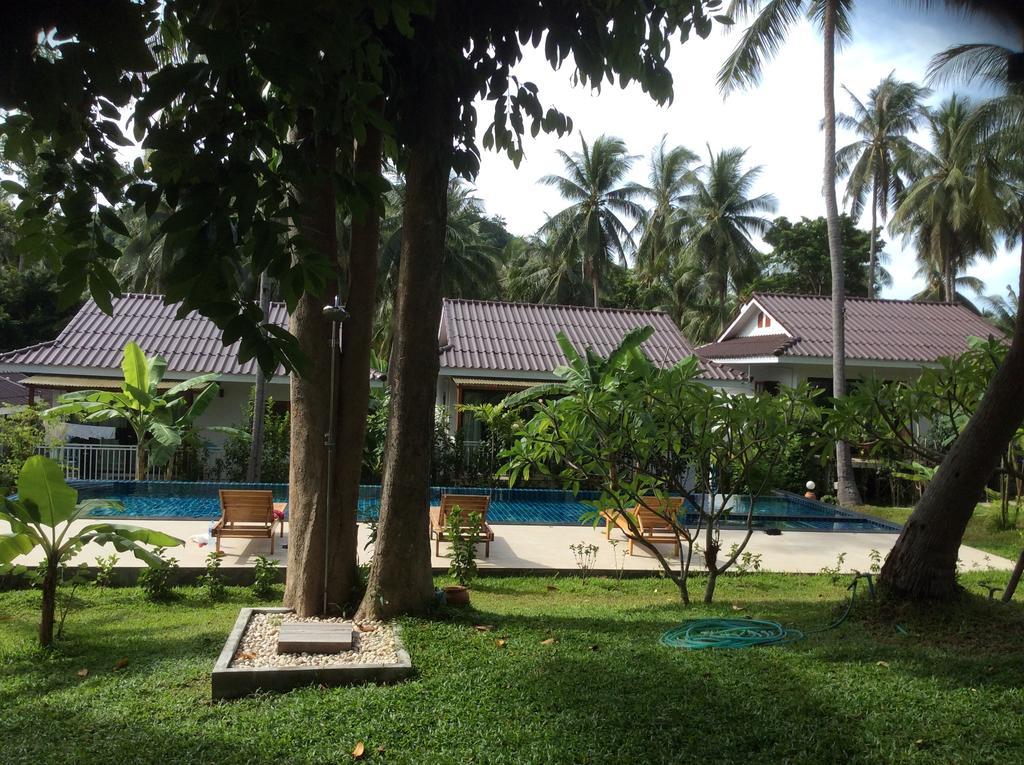 Hotel Baan Nai Suan Bophut Exterior foto